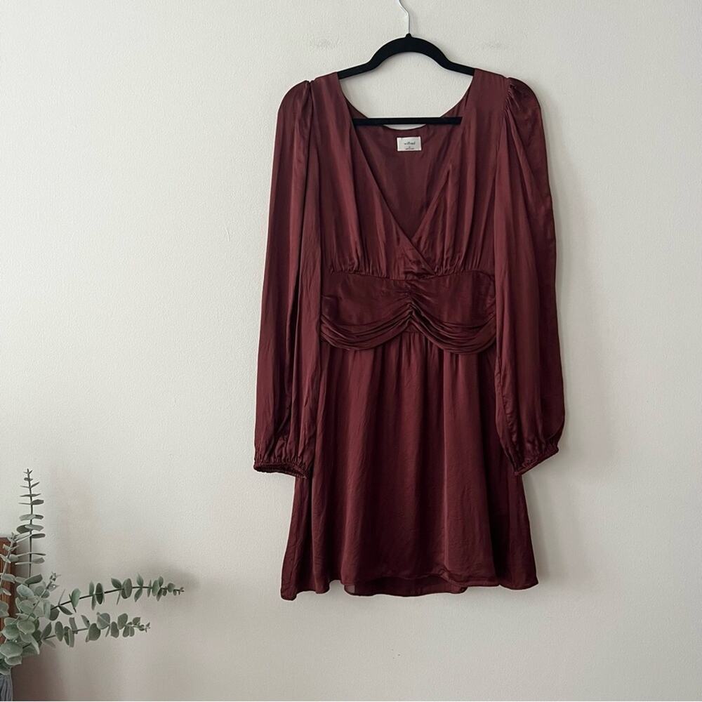 Aritzia Wilfred Rhythm Satin Long Sleeve Dress